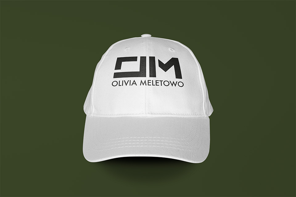 Mockup casquette avec le logotype avec Baseline en Noire