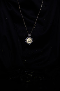 Photographie du collier de la marque rafinity a l'état brut